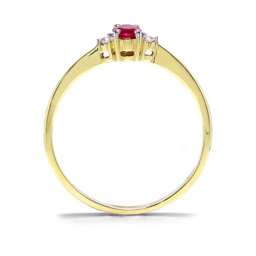 Jemný rubínový prsteň s diamantmi po stranách