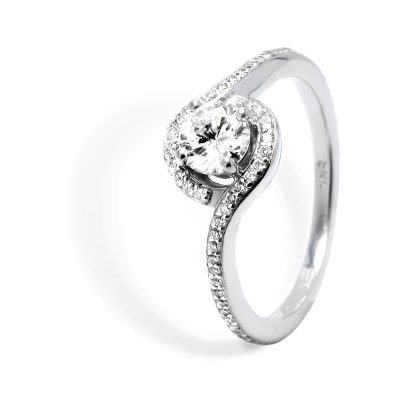 Luxusný diamantový prsteň z bieleho zlata