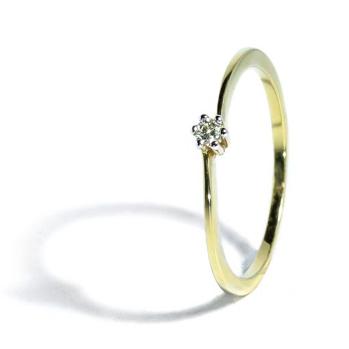 Elegantný prsteň s diamantom