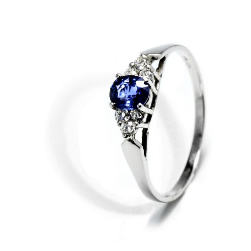 Krásny diamantový prsteň so Zafírom
