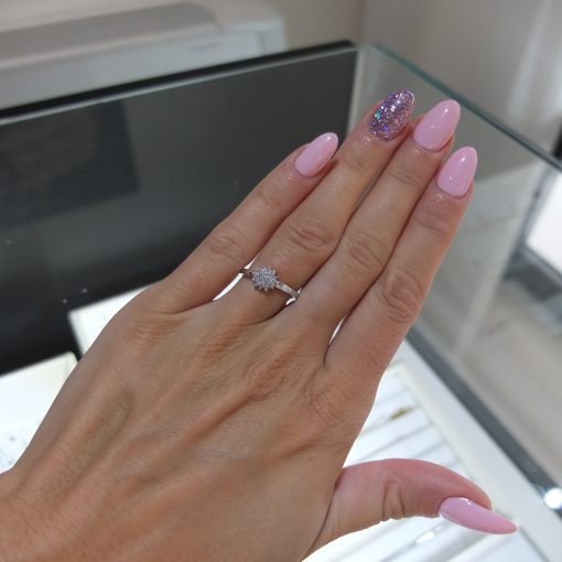 Elegantný prsteň s diamantmi